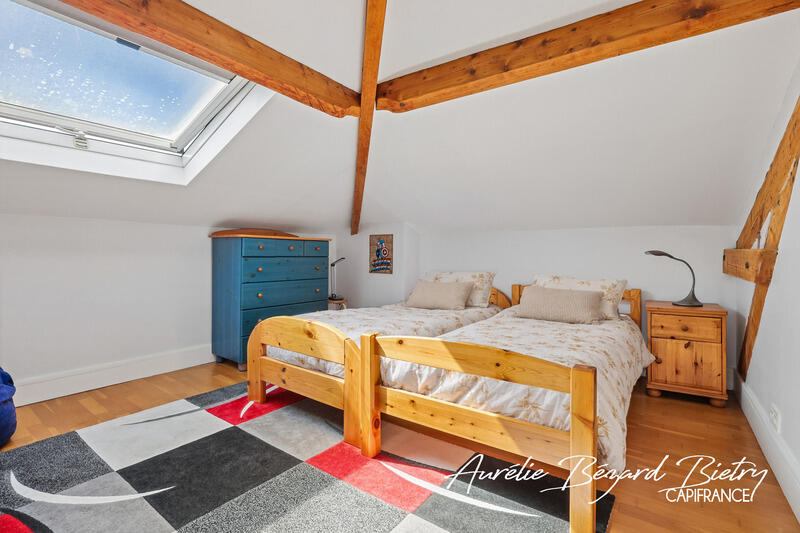 Maison - 164 m² - 8 pièces