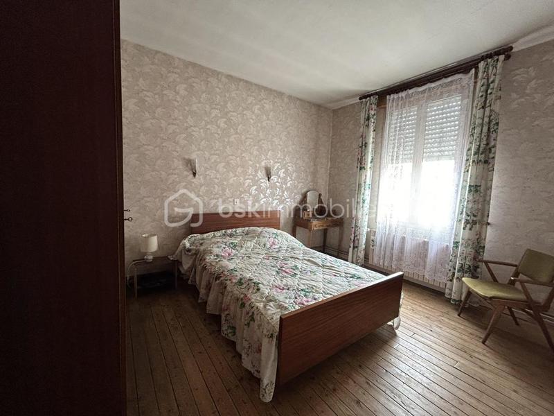 Maison - 272 m² - 10 pièces