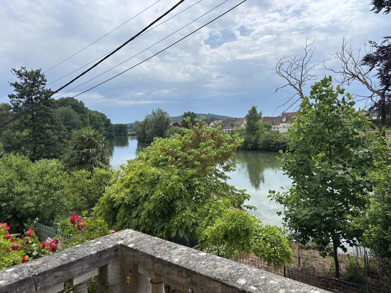 Maison - 92 m² - 5 pièces