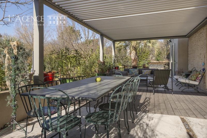 Maison contemporaine - 249 m² - 5 pièces