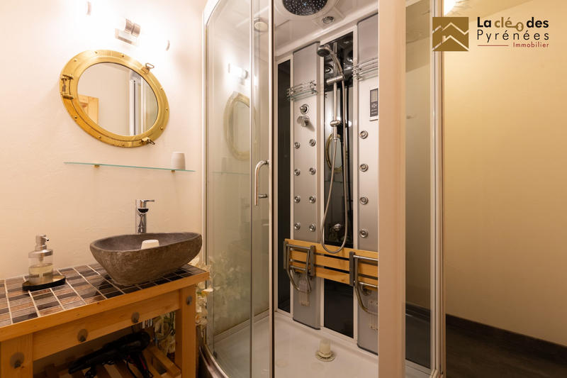 Maison ancienne - 194 m² - 7 pièces