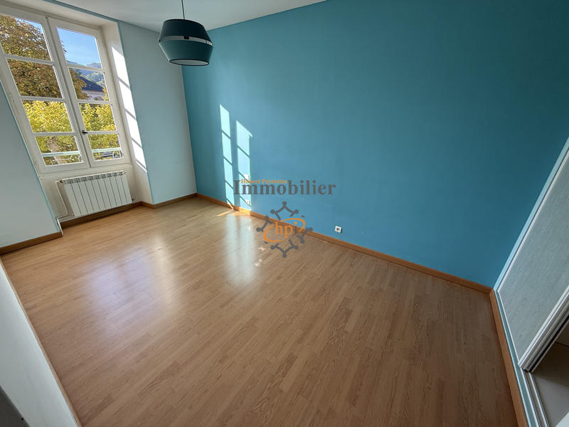 Maison - 200 m² - 1 pièce