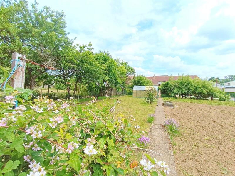 Maison - 250 m² - 8 pièces