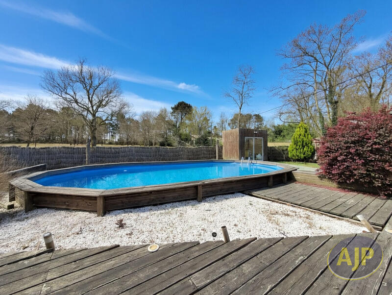 Maison - 140 m² - 5 pièces