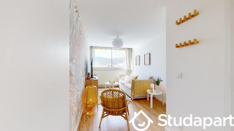 Chambre - 11 m² - 1 pièce