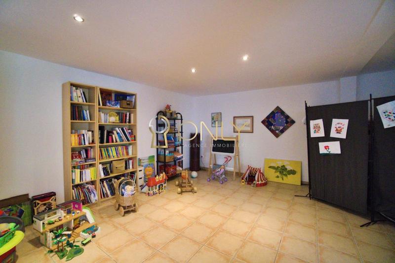 Maison - 184 m² - 5 pièces