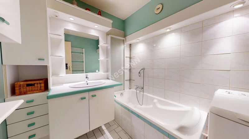 Appartement - 75 m² - 3 pièces