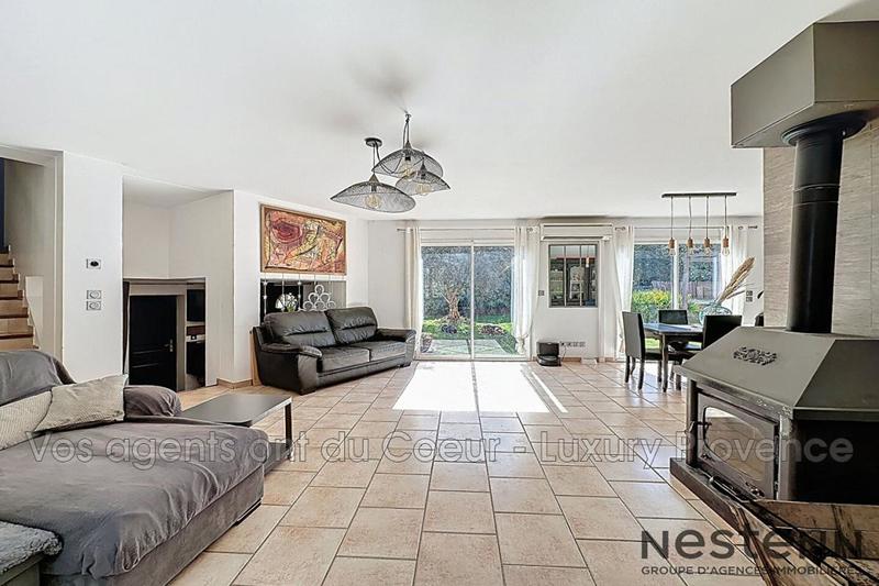 Propriété - 130 m² - 4 pièces