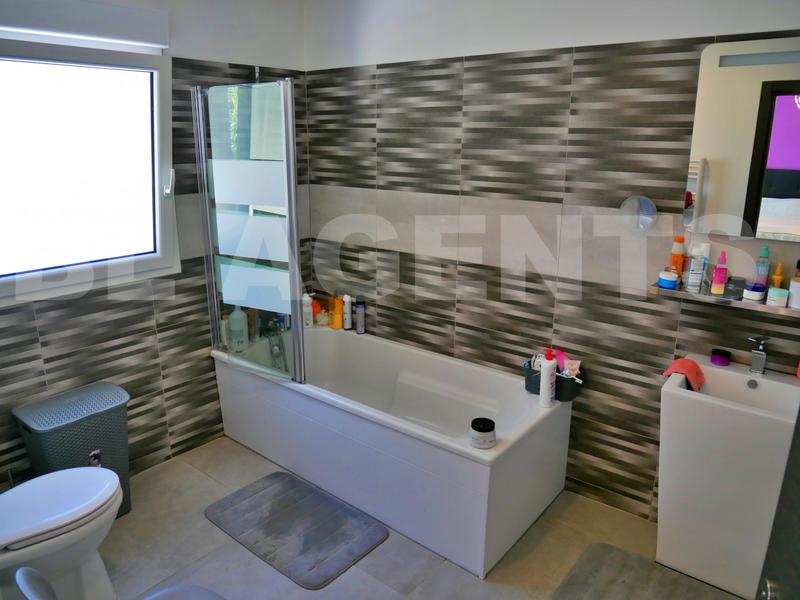 Maison - 186 m² - 4 pièces