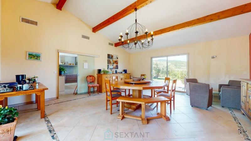 Maison - 313 m² - 11 pièces