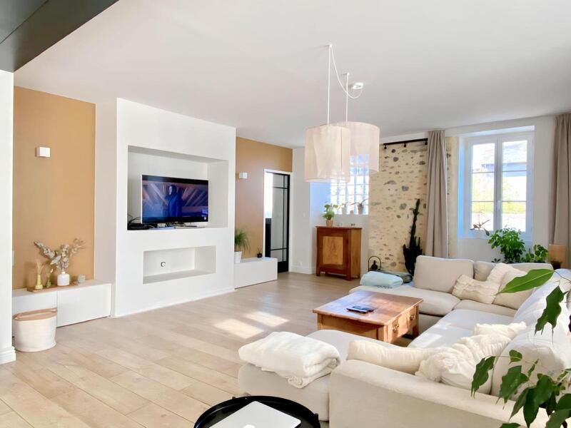 Maison - 200 m² - 6 pièces