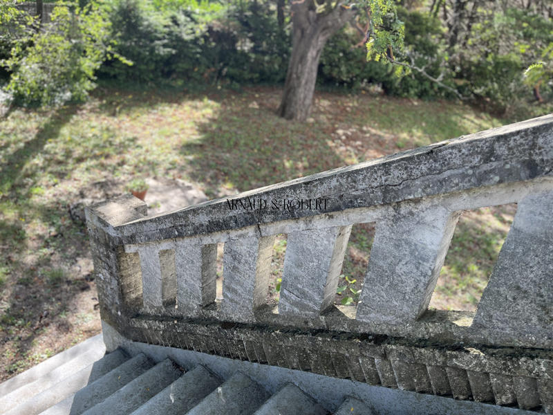 Bastide - 300 m² - 1 pièce