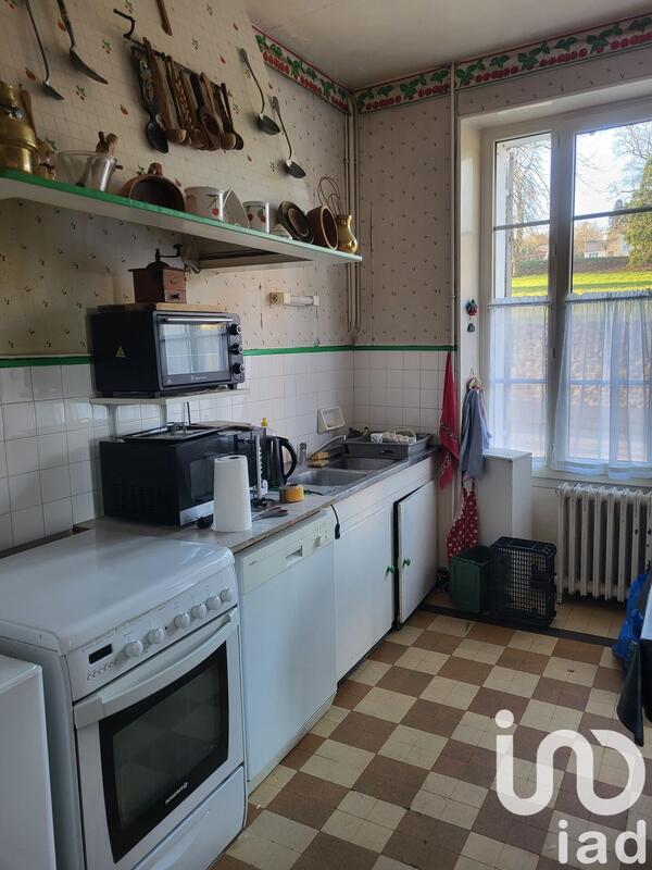 Maison - 230 m² - 9 pièces