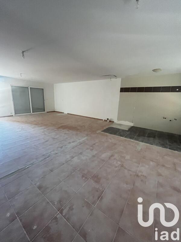 Maison - 330 m² - 6 pièces