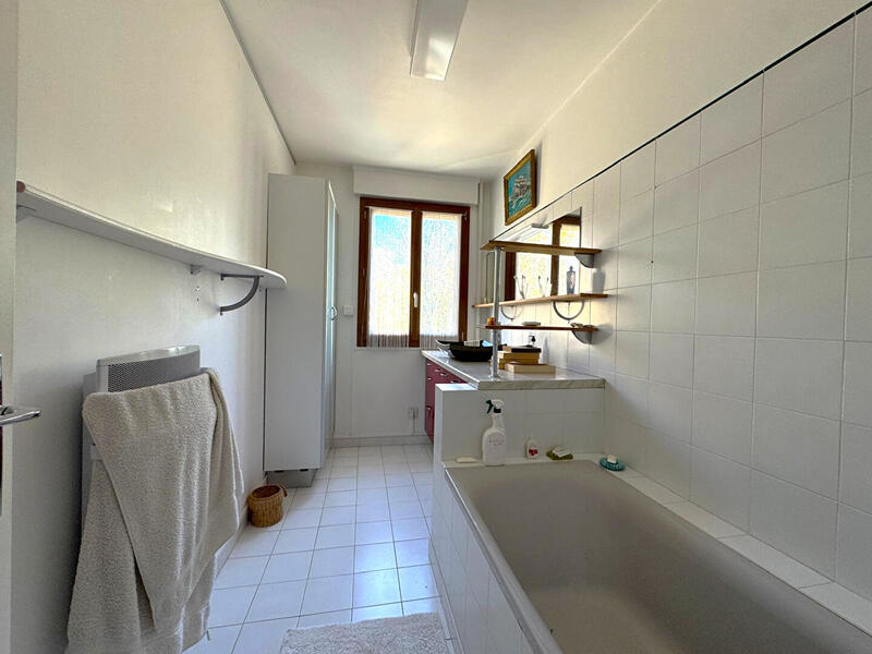 Immeuble - 80 m² - 10 pièces