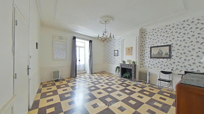 Maison de village - 320 m² - 7 pièces