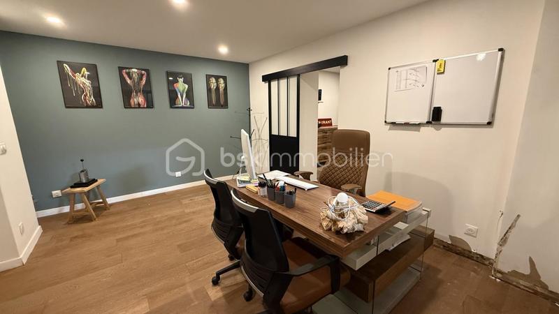 Atelier d'activités - 166 m² - 5 pièces