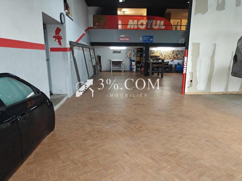 Immeuble - 327 m² - 11 pièces