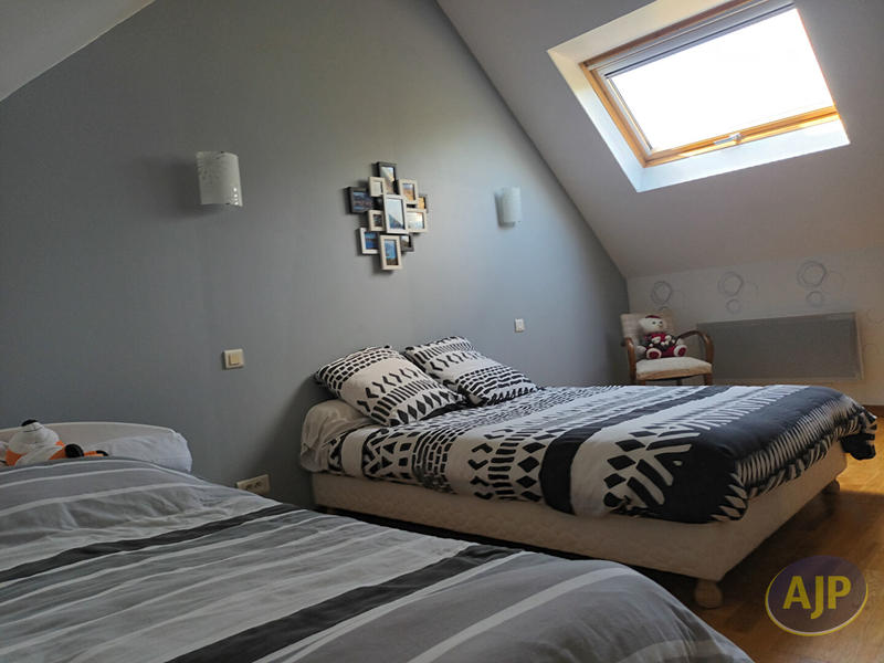 Maison - 153 m² - 7 pièces