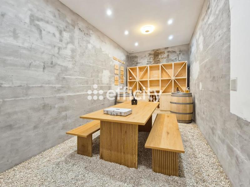 Villa - 208 m² - 9 pièces