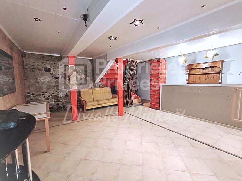 Maison - 145 m² - 5 pièces