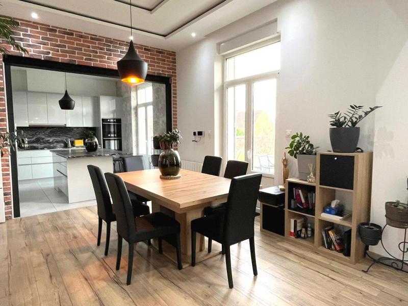 Maison ancienne - 212 m² - 8 pièces