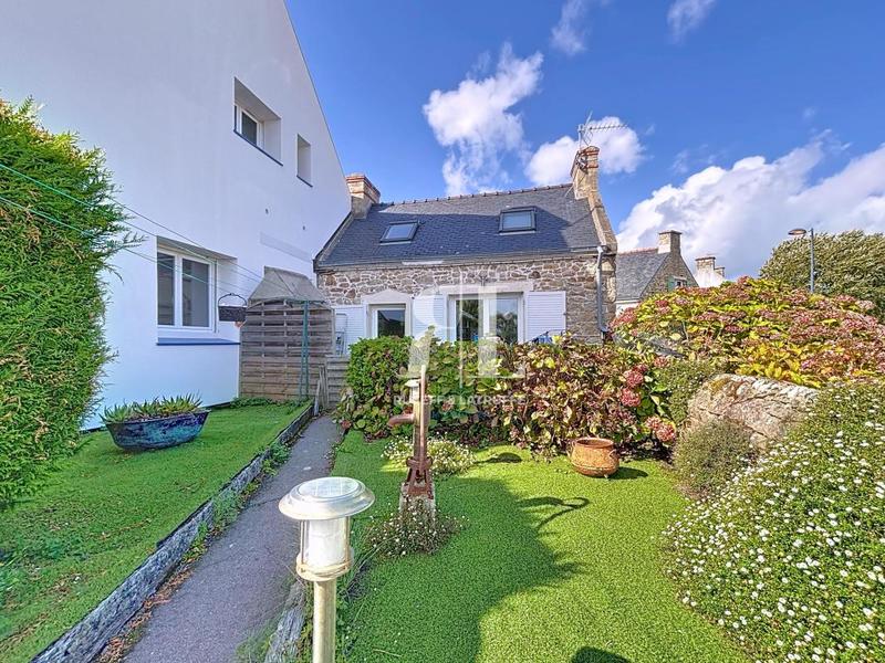 Maison - 358 m² - 10 pièces