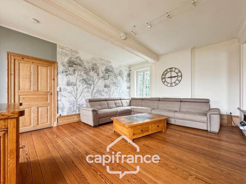 Maison - 299 m² - 11 pièces