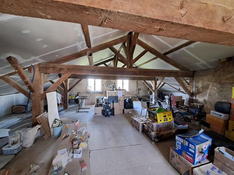 Maison - 263 m² - 12 pièces