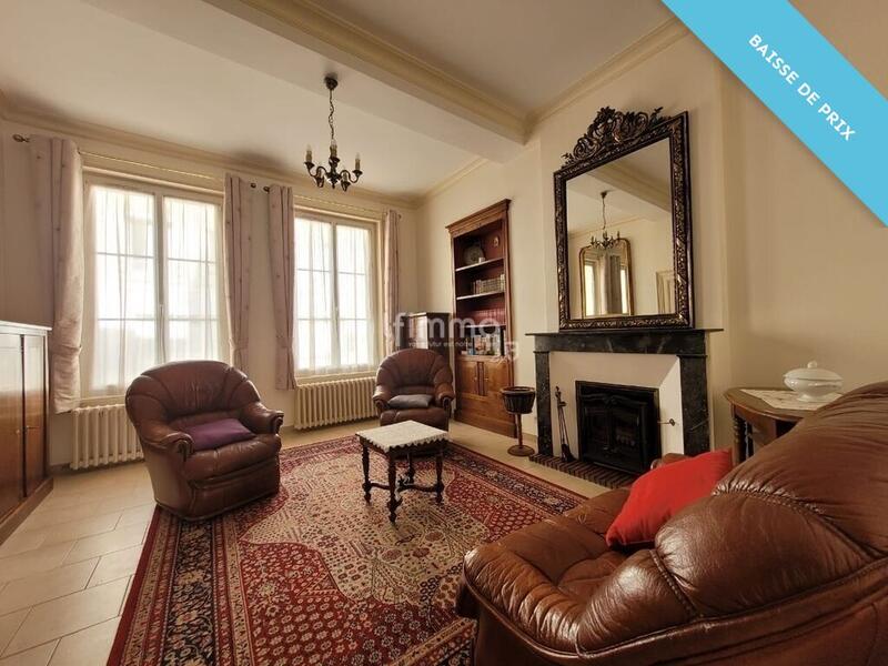 Maison - 205 m² - 11 pièces