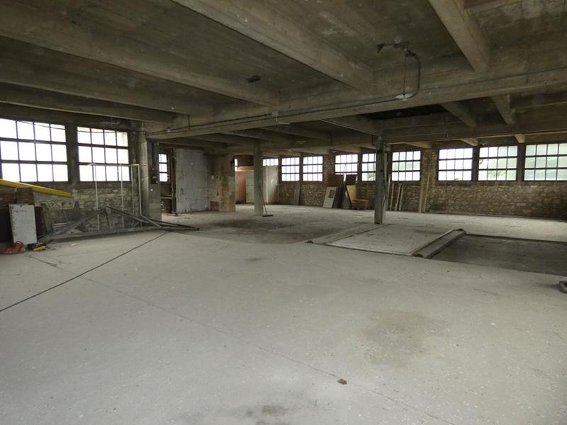 Immeuble - 1 200 m² - 15 pièces