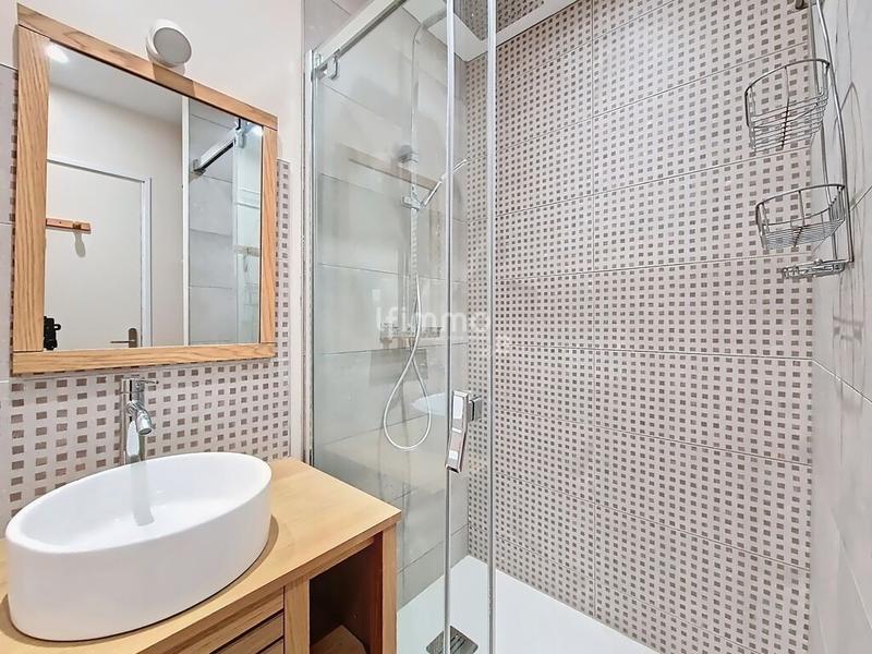 Appartement - 85 m² - 3 pièces