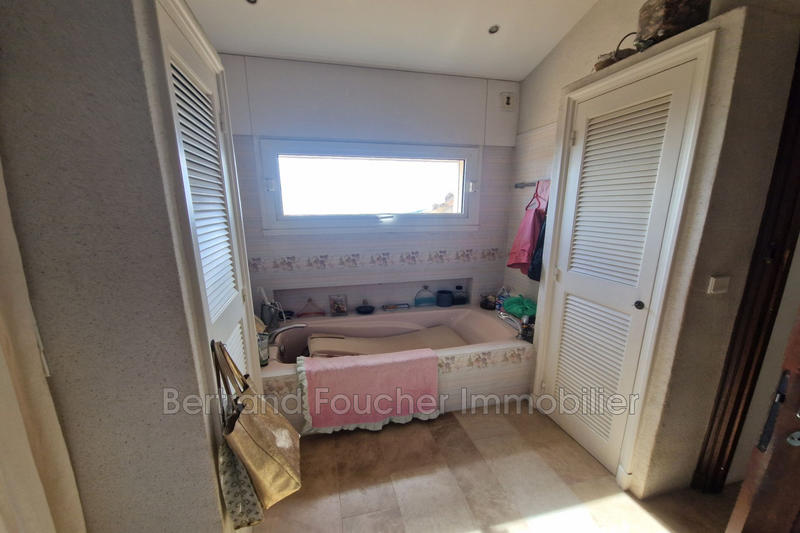 Maison - 250 m² - 10 pièces