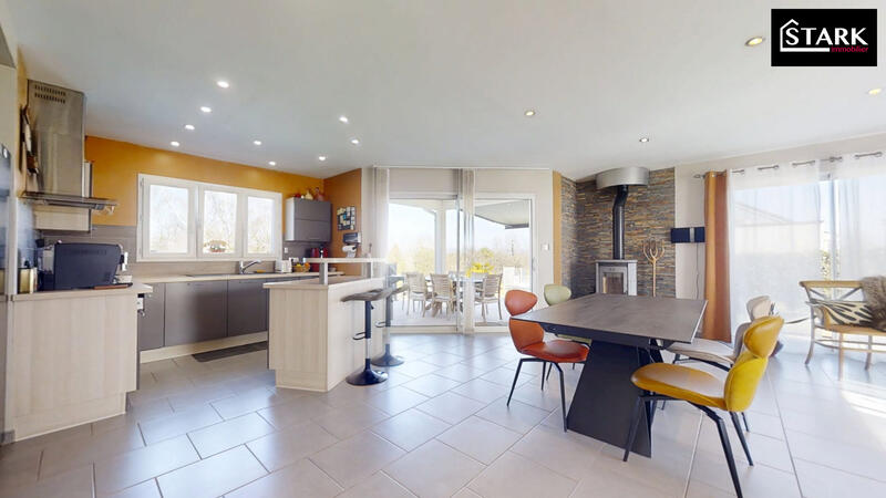 Maison - 130 m² - 5 pièces