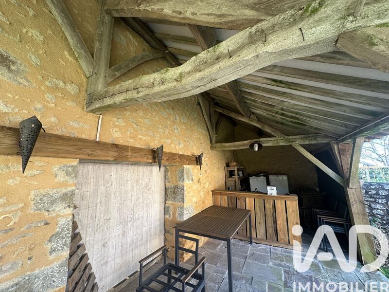 Maison - 229 m² - 8 pièces