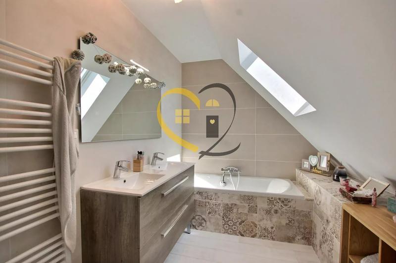 Maison - 190 m² - 6 pièces