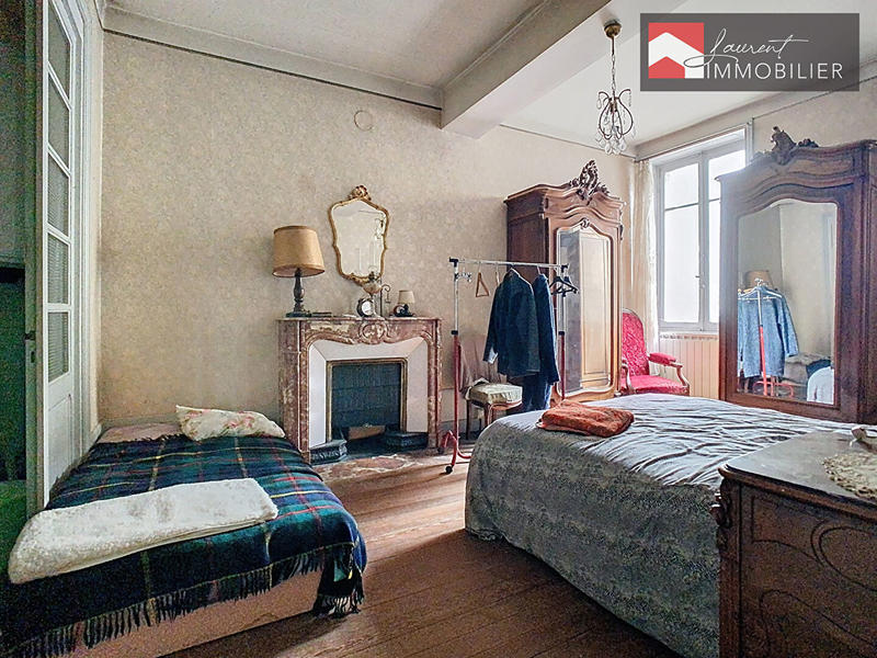 Maison - 178 m² - 9 pièces