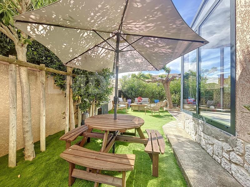 Appartement - 110 m² - 4 pièces