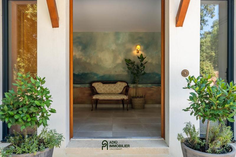 Villa - 417 m² - 11 pièces