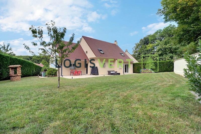 Maison - 198 m² - 8 pièces