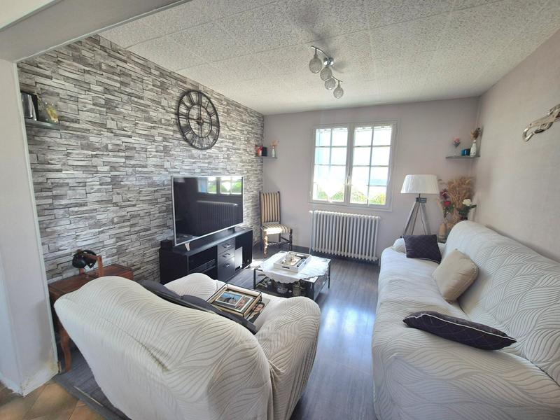 Maison - 107 m² - 6 pièces