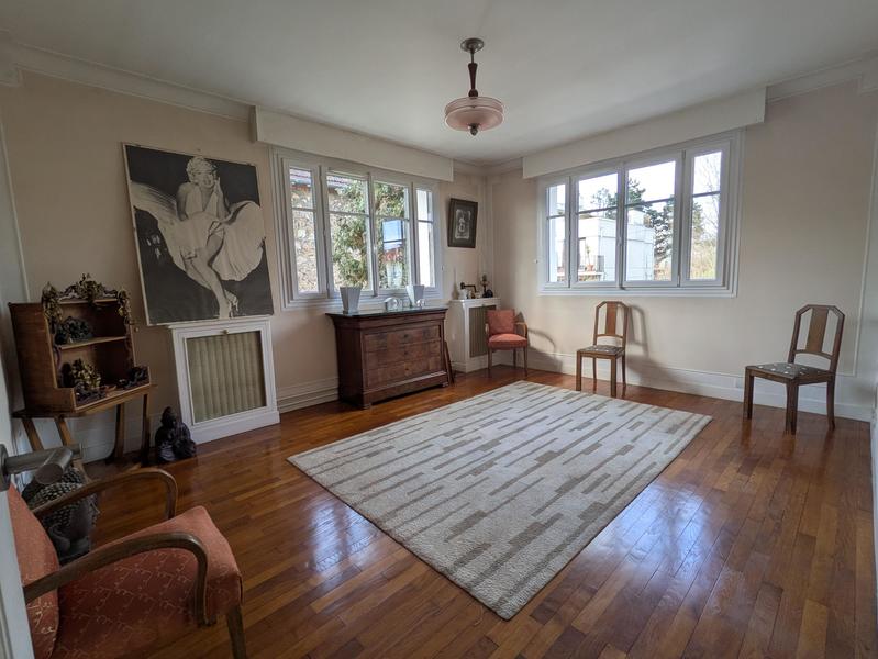 Maison - 188 m² - 7 pièces