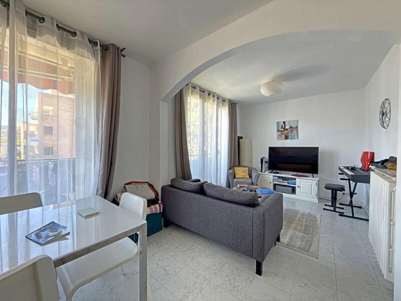 Appartement - 80 m² - 4 pièces