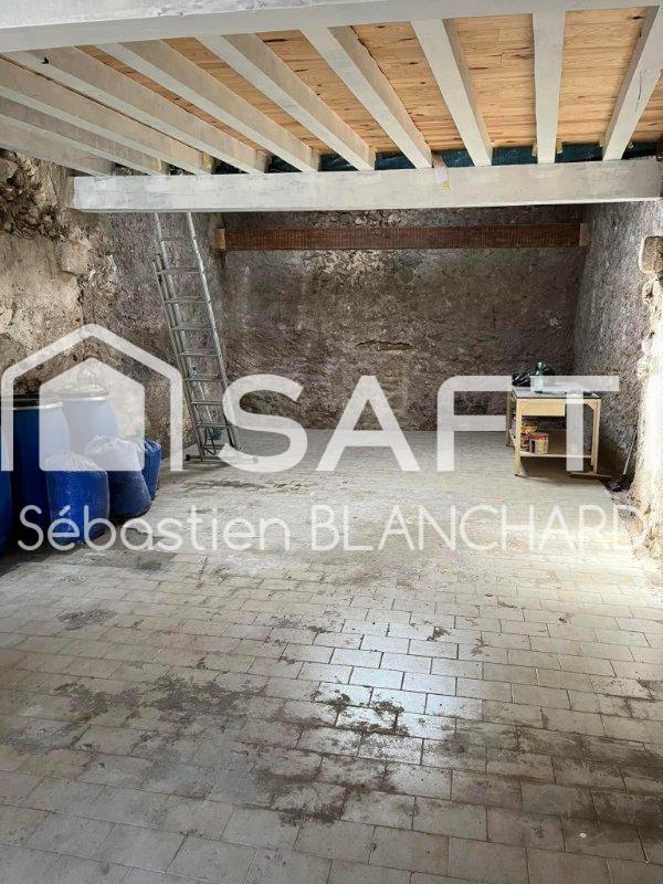 Maison - 180 m² - 7 pièces