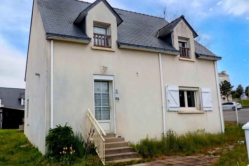 Maison - 91 m² - 8 pièces