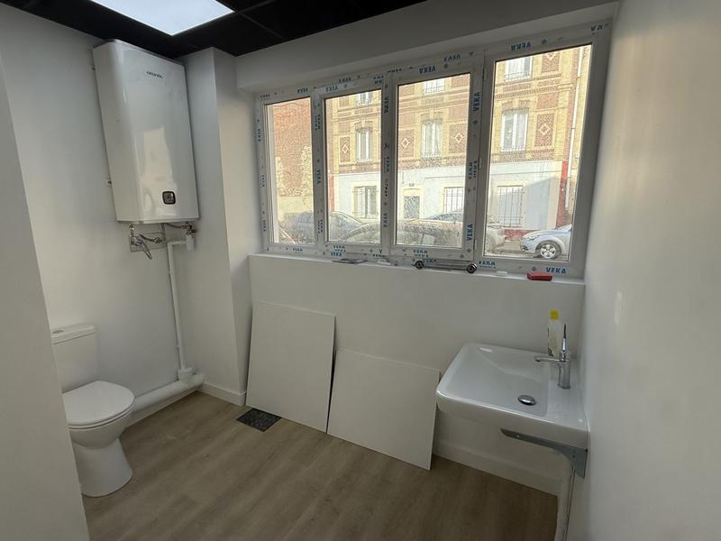 Local commercial - 400 m² - 7 pièces