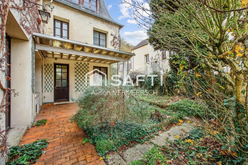 Maison - 204 m² - 7 pièces