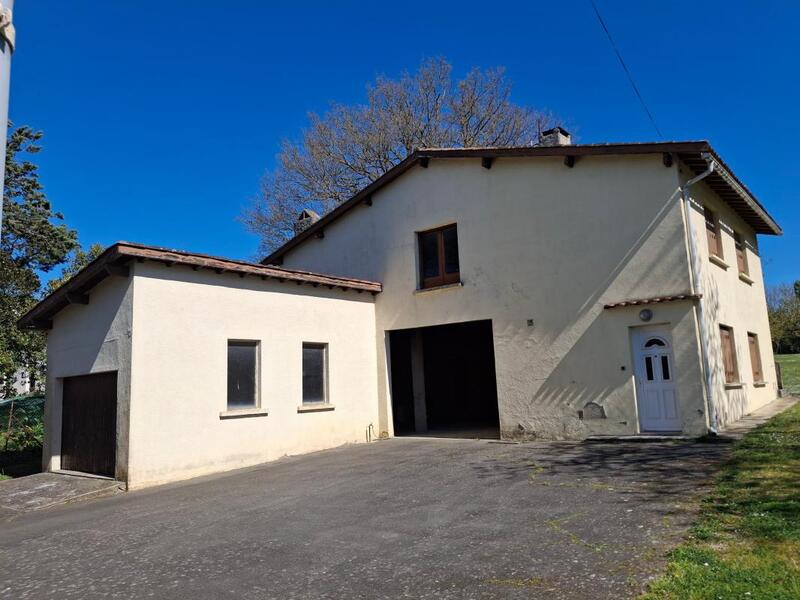 Maison - 196 m² - 5 pièces