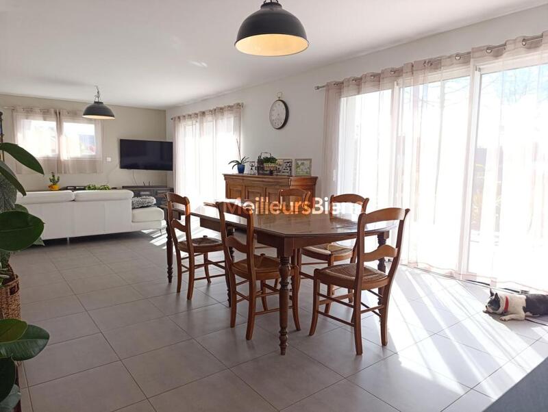 Maison - 97 m² - 4 pièces