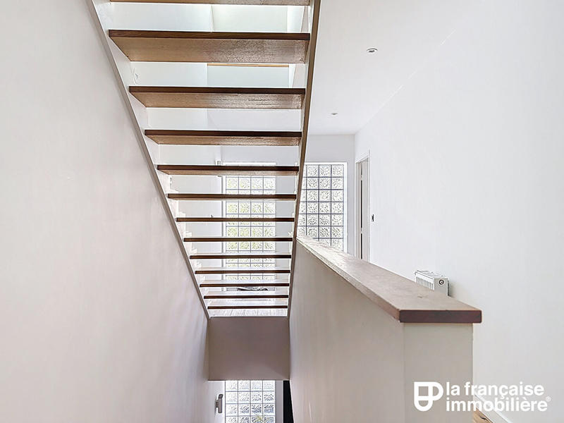 Maison - 200 m² - 7 pièces